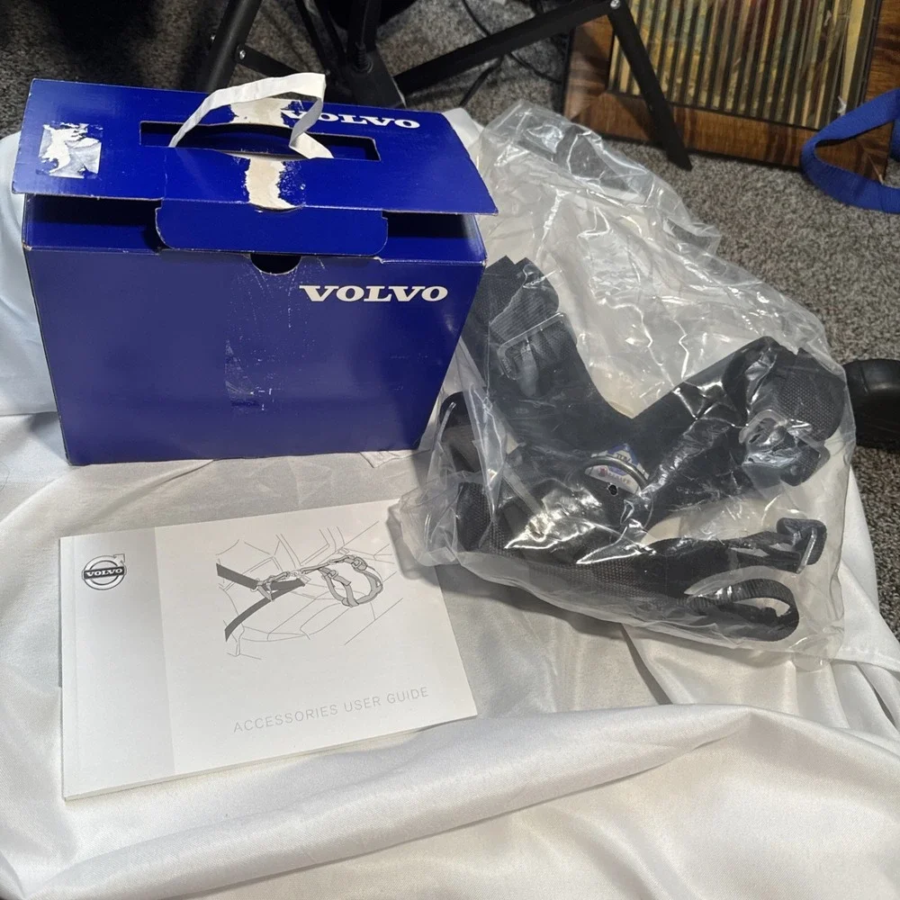 Genuine Volvo Dog Harness Sz Medium 31470401 New